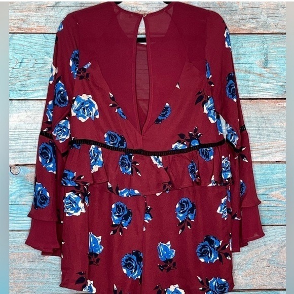 NWT Gianni Bini Boho Romper Size S Burgundy Blue Sheer Romantic Bell Sleeves - Picture 2 of 13
